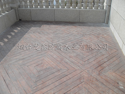 木栈道